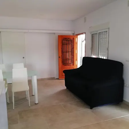 Casa Roja * Tavernes de la Valldigna